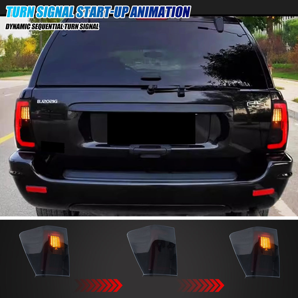 Sequential LED turn signal on the 2005-2007 Jeep Grand Cherokee tail light