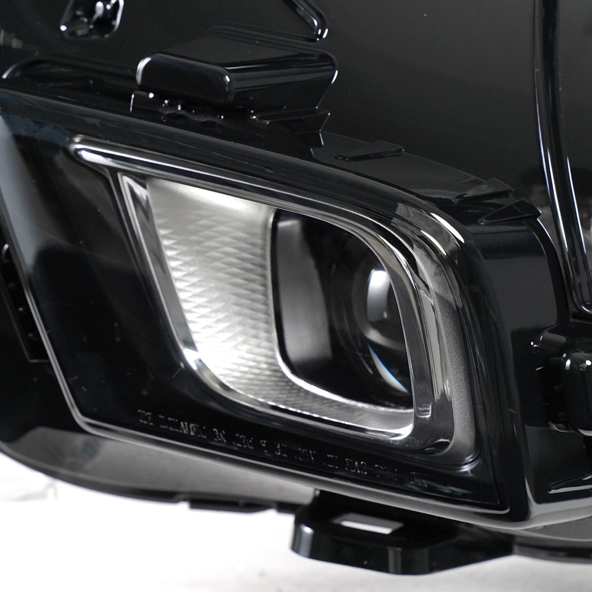 Right LED headlight side angle for 2024-2025 Buick Encore GX