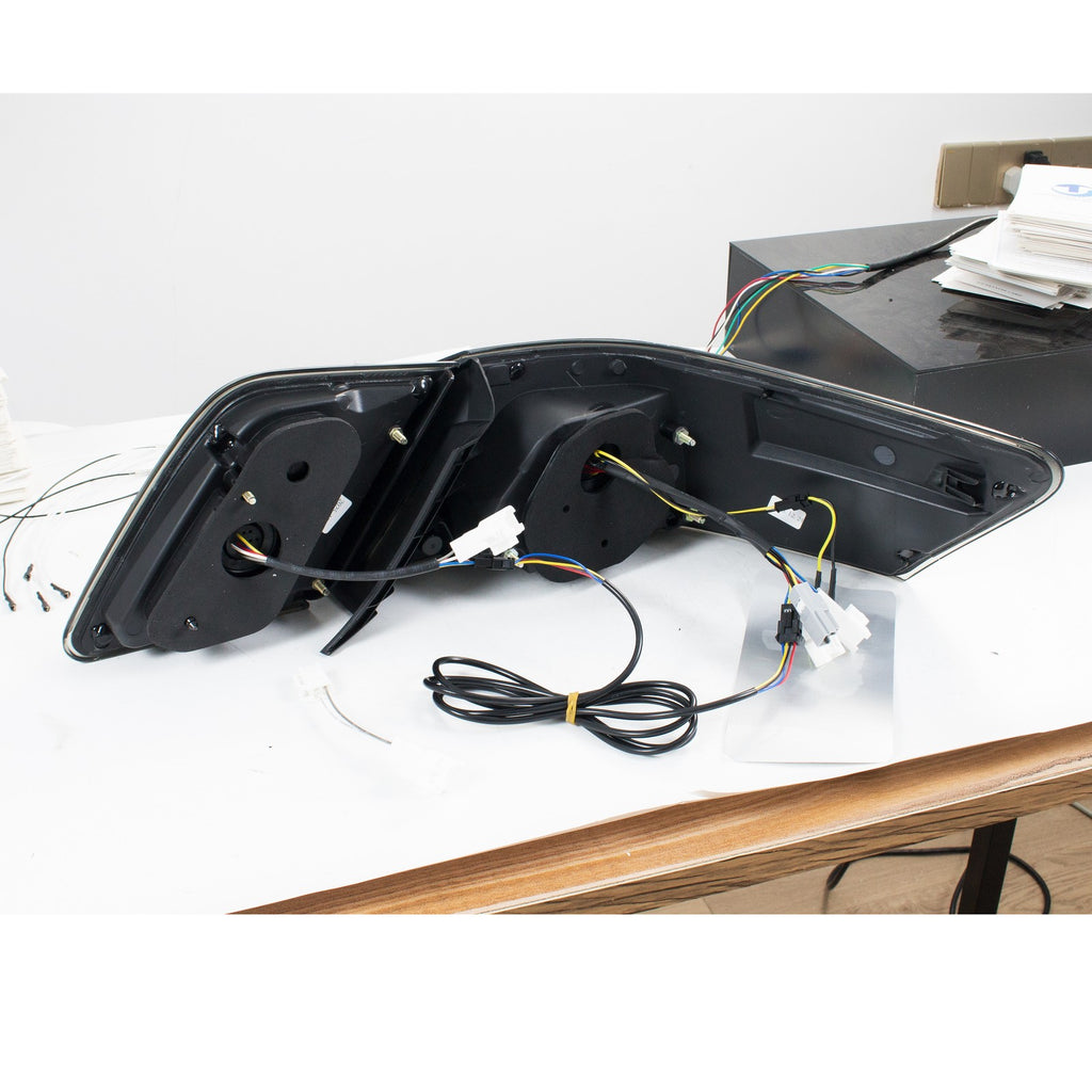 Back housing and wiring of the 2007-2011 Toyota Camry SE / CE LED tail light