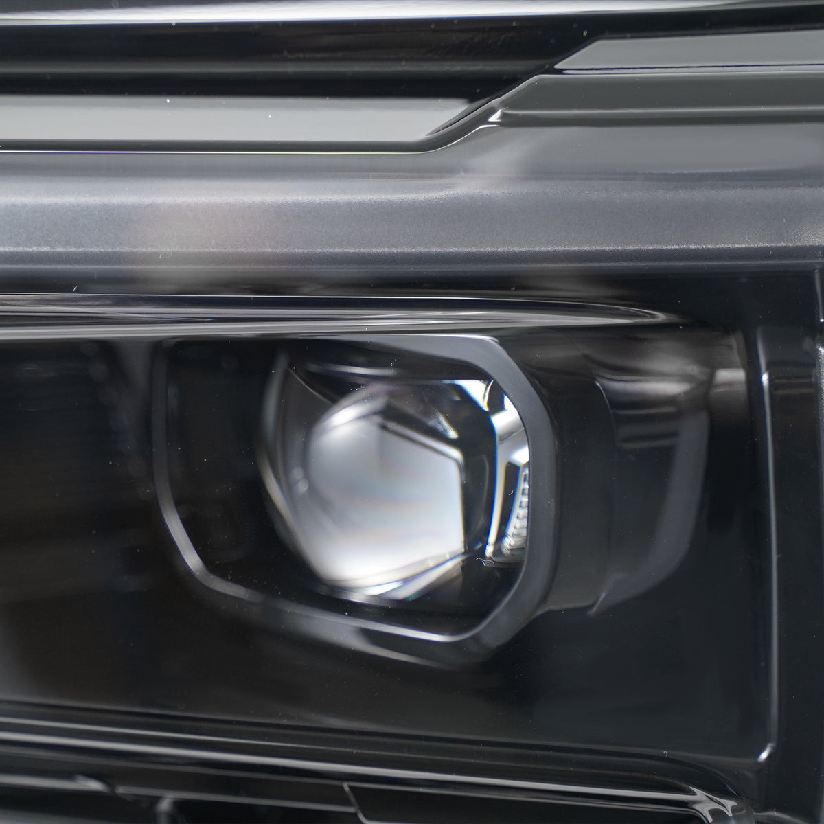 Pair LED headlight rear housing angle for 2024-2026 GMC Acadia AT4 / Elevation