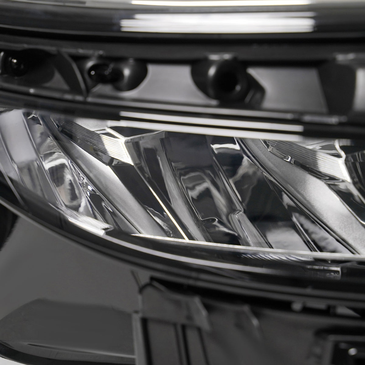 Left LED headlight lens close-up for 2022-2024 Chevrolet Equinox LT/RS