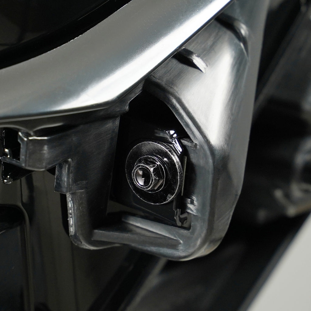 Left LED headlight lens close-up for 2024-2026 Chevrolet Traverse