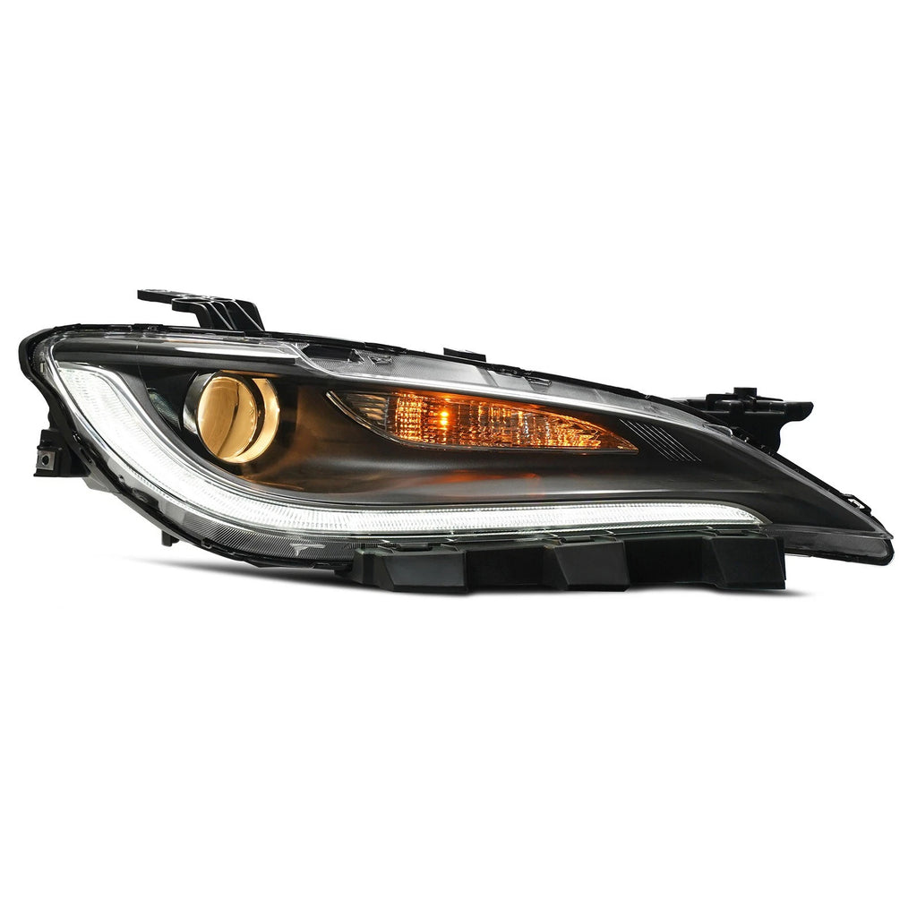 Right halogen headlight lens close-up for 2015-2017 Chrysler 200