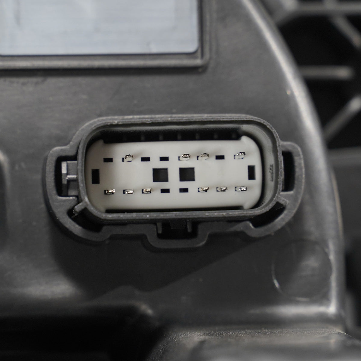 Right LED headlight side angle for 2022-2024 Ford Expedition