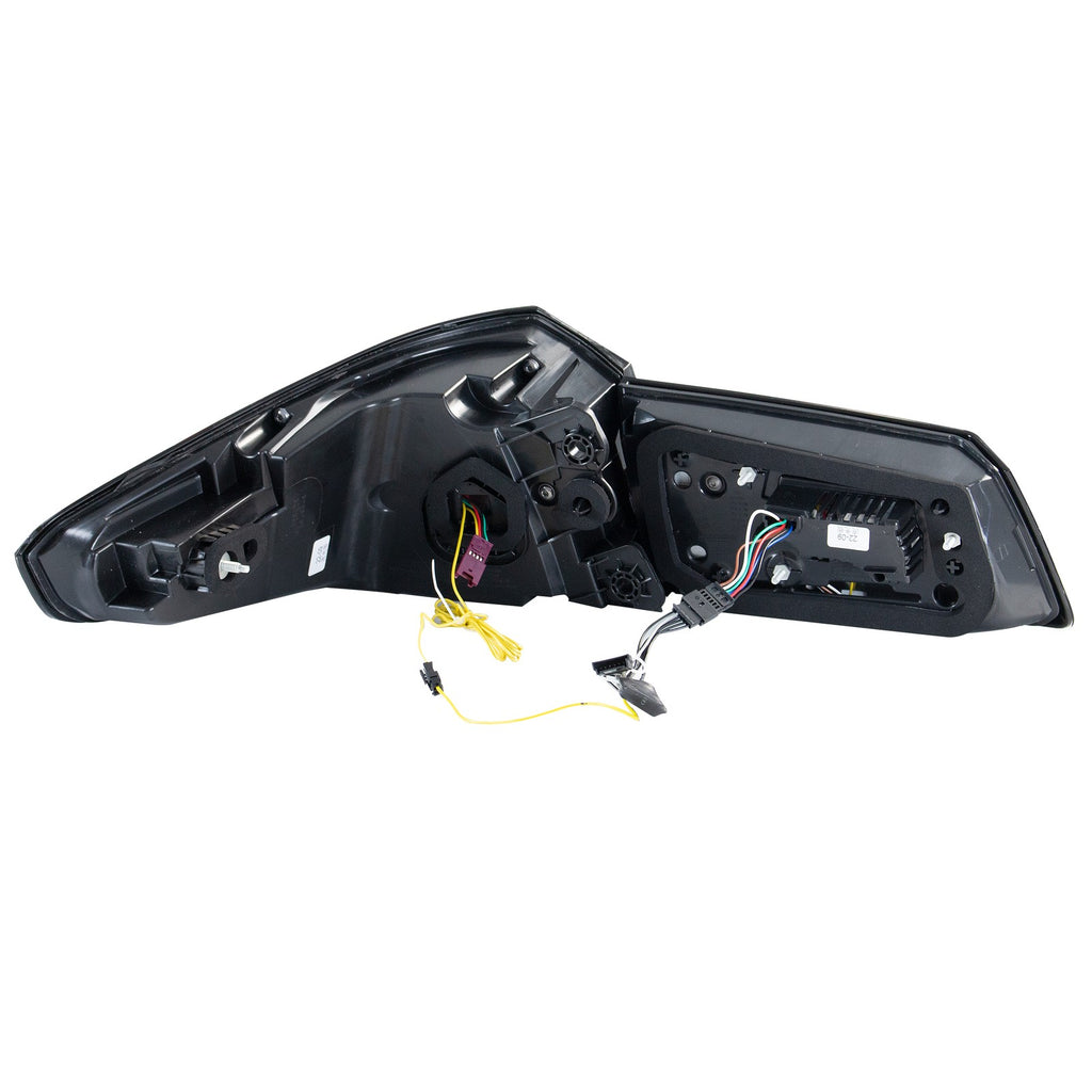 Back housing and wiring of the 2017-2020 BMW 5 Series G30 / M5 F90 LED tail light