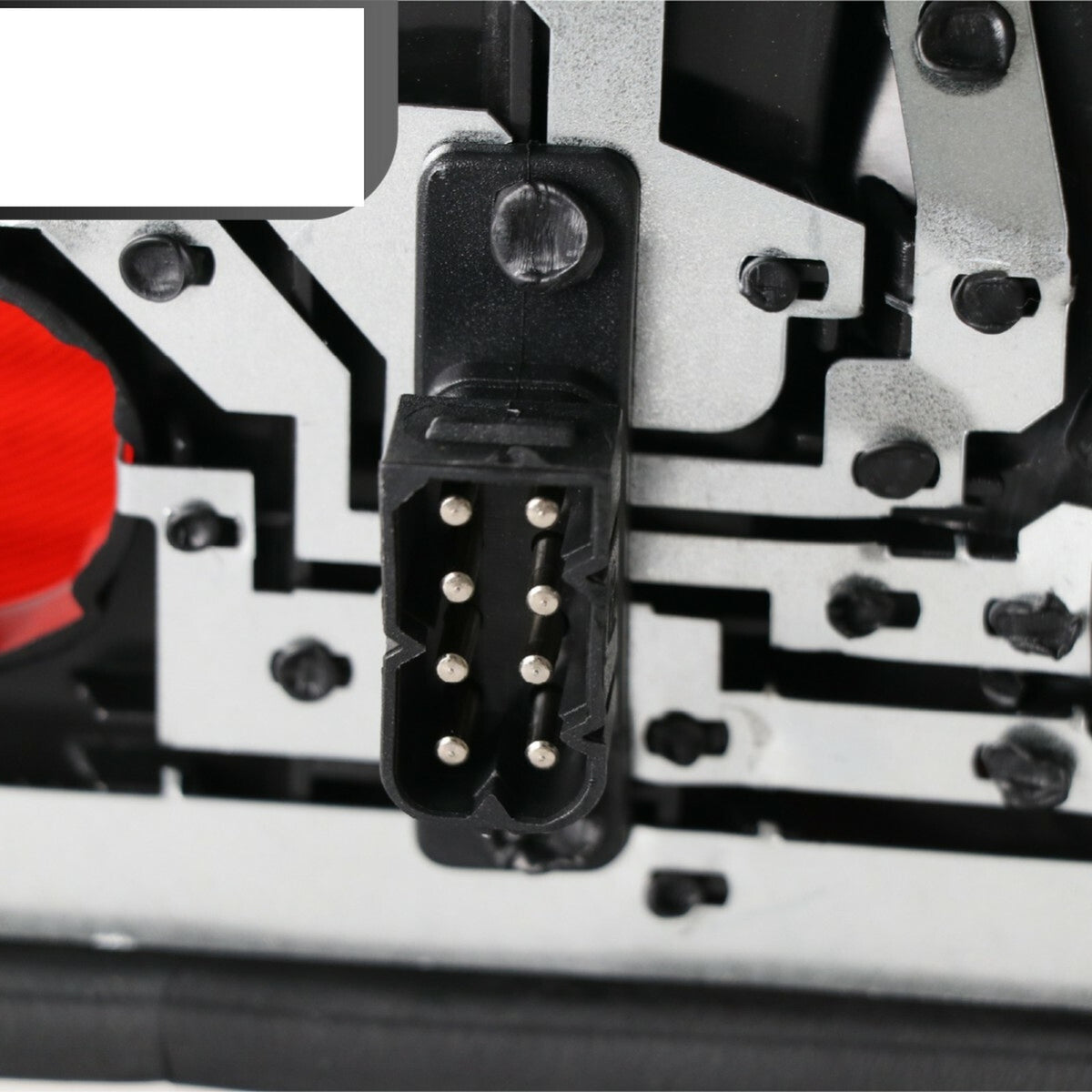 Close-up of the E36 tail light connector