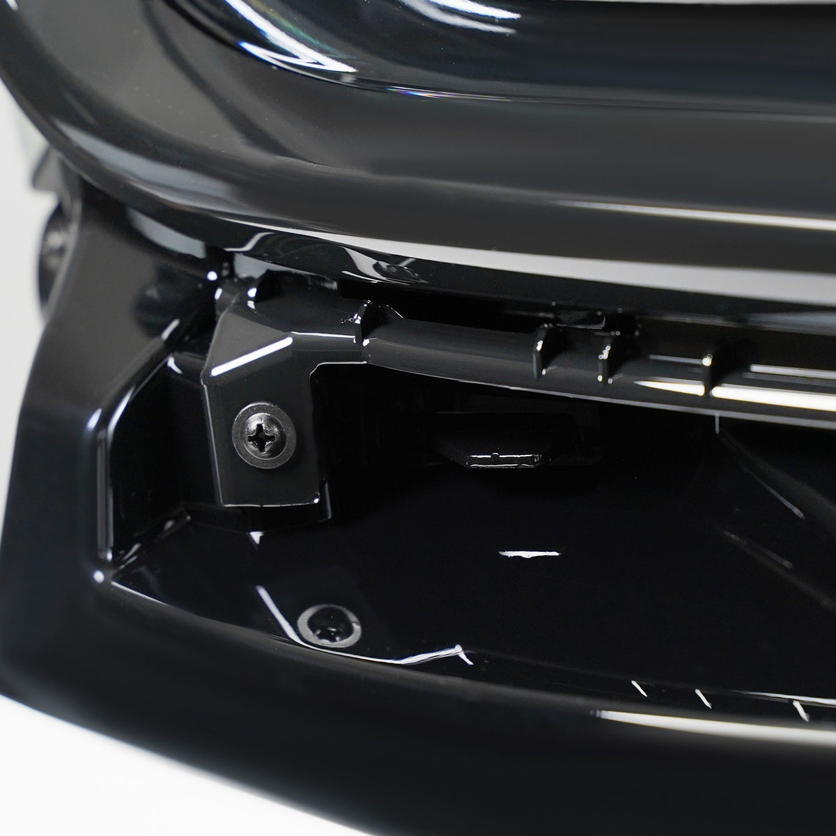 Left LED headlight lens close-up for 2022-2025 Jeep Wagoneer / Wagoneer L