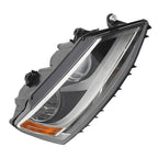 Left halogen headlight lens close-up for 2017-2018 VW Jetta