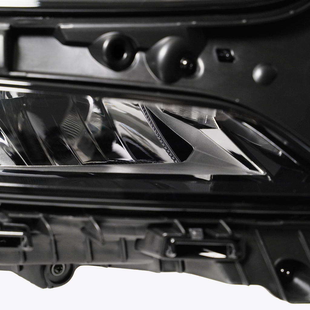 Right LED headlight lens close-up for 2022-2024 Chevrolet Equinox LT/RS