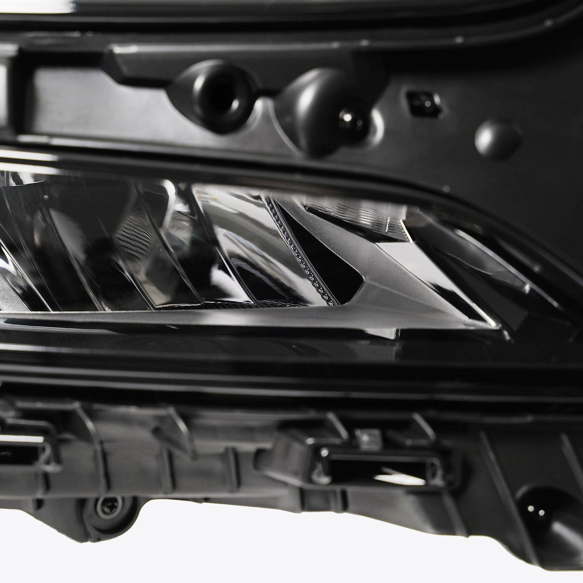 Right LED headlight lens close-up for 2022-2024 Chevrolet Equinox LT/RS