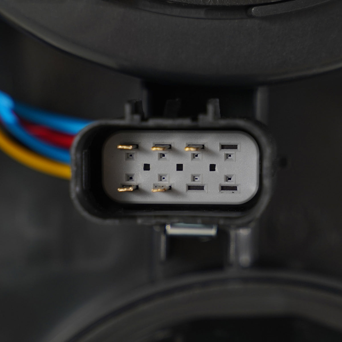 Halogen headlight connector close-up for 2015-2019 Chevy Silverado HD