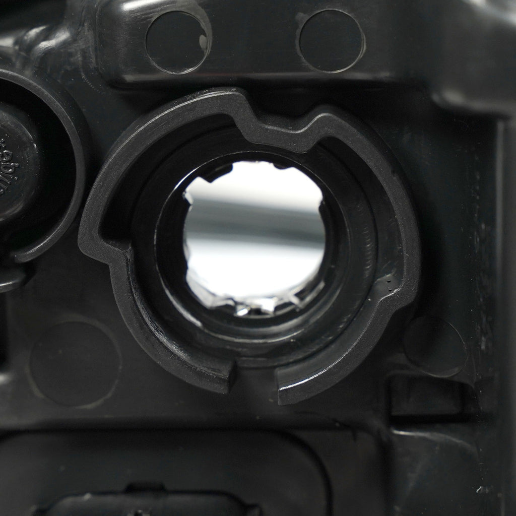 Halogen headlight connector close-up for 2015-2017 Chrysler 200