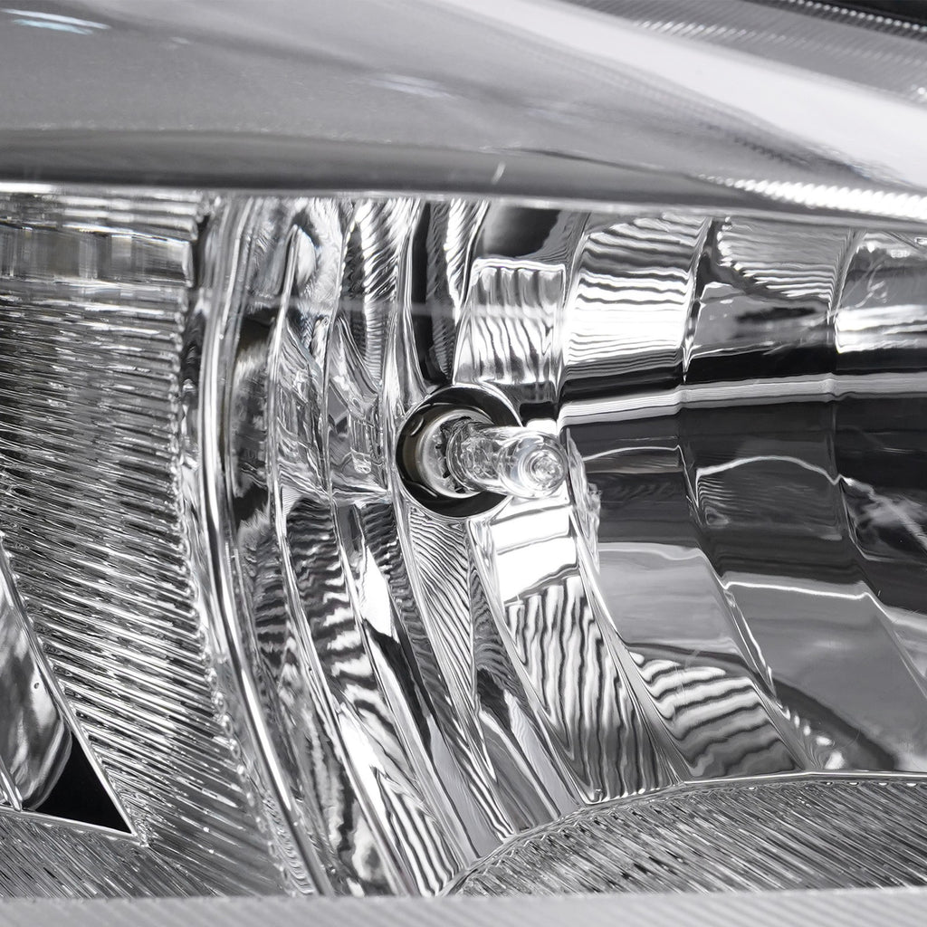 Right halogen headlight lens close-up for 2013-2016 Ford Escape
