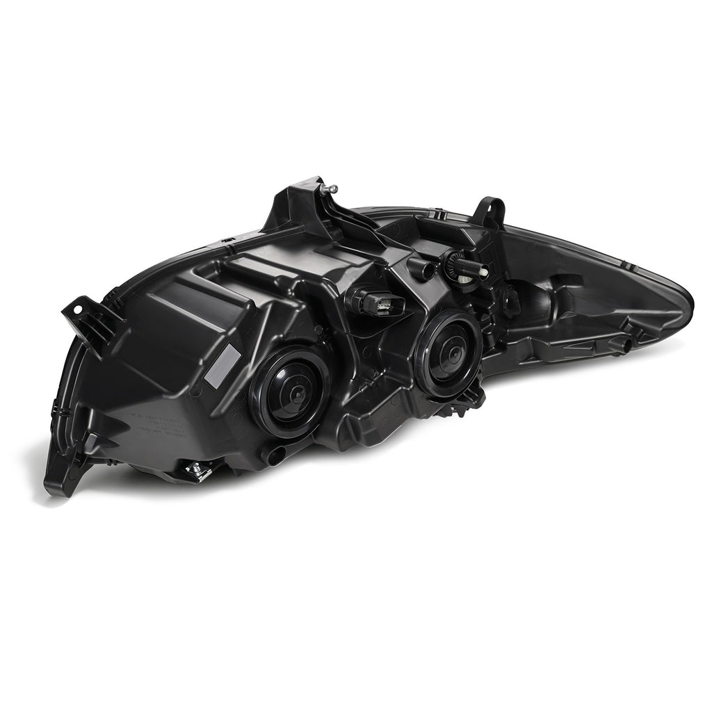 Right halogen projector headlight lens close-up for 2013-2016 Ford Fusion