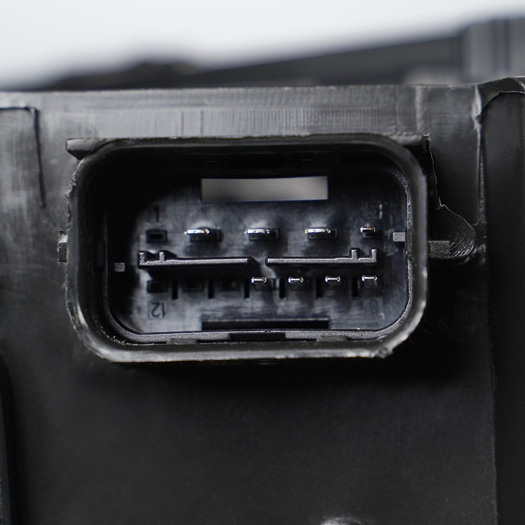Hid headlight connector close-up for 2011-2014 BMW X3 (F25)