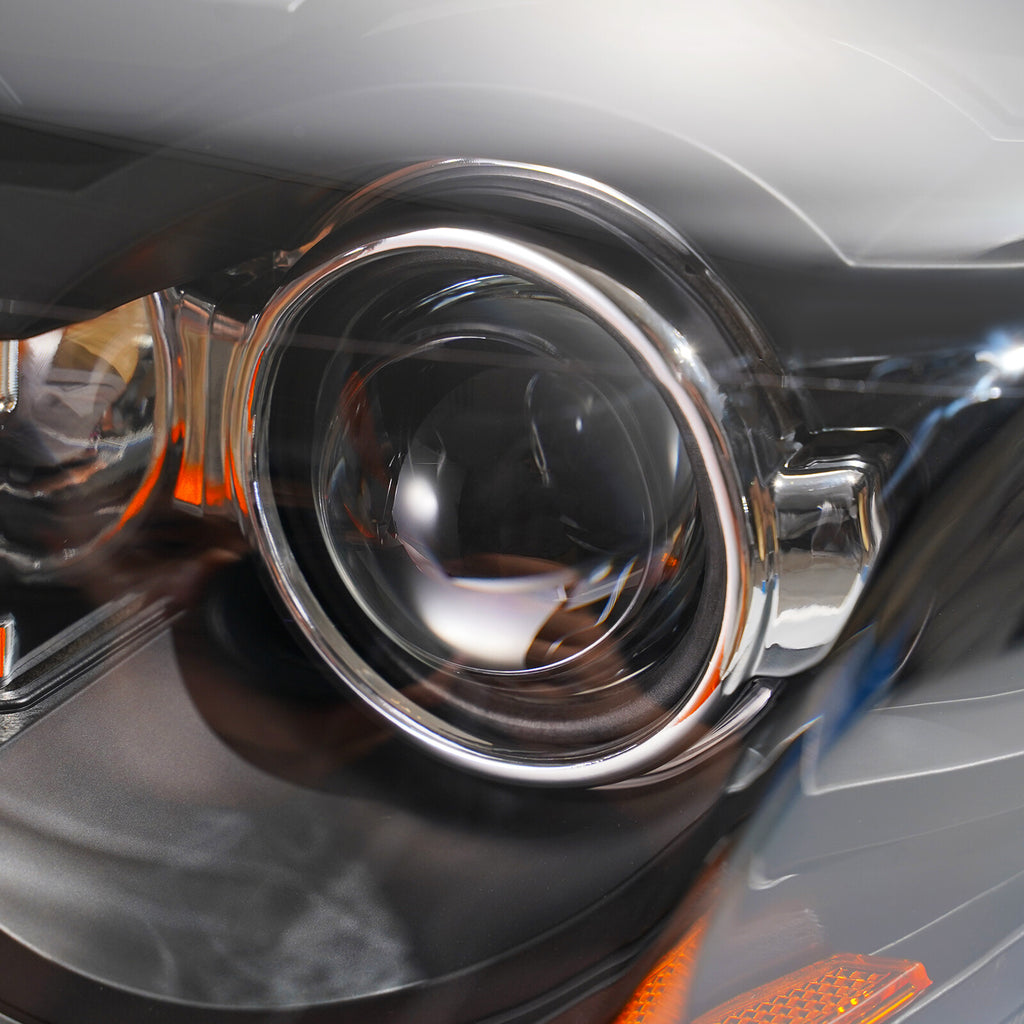 Halogen headlight connector close-up for 2008-2014 Cadillac CTS