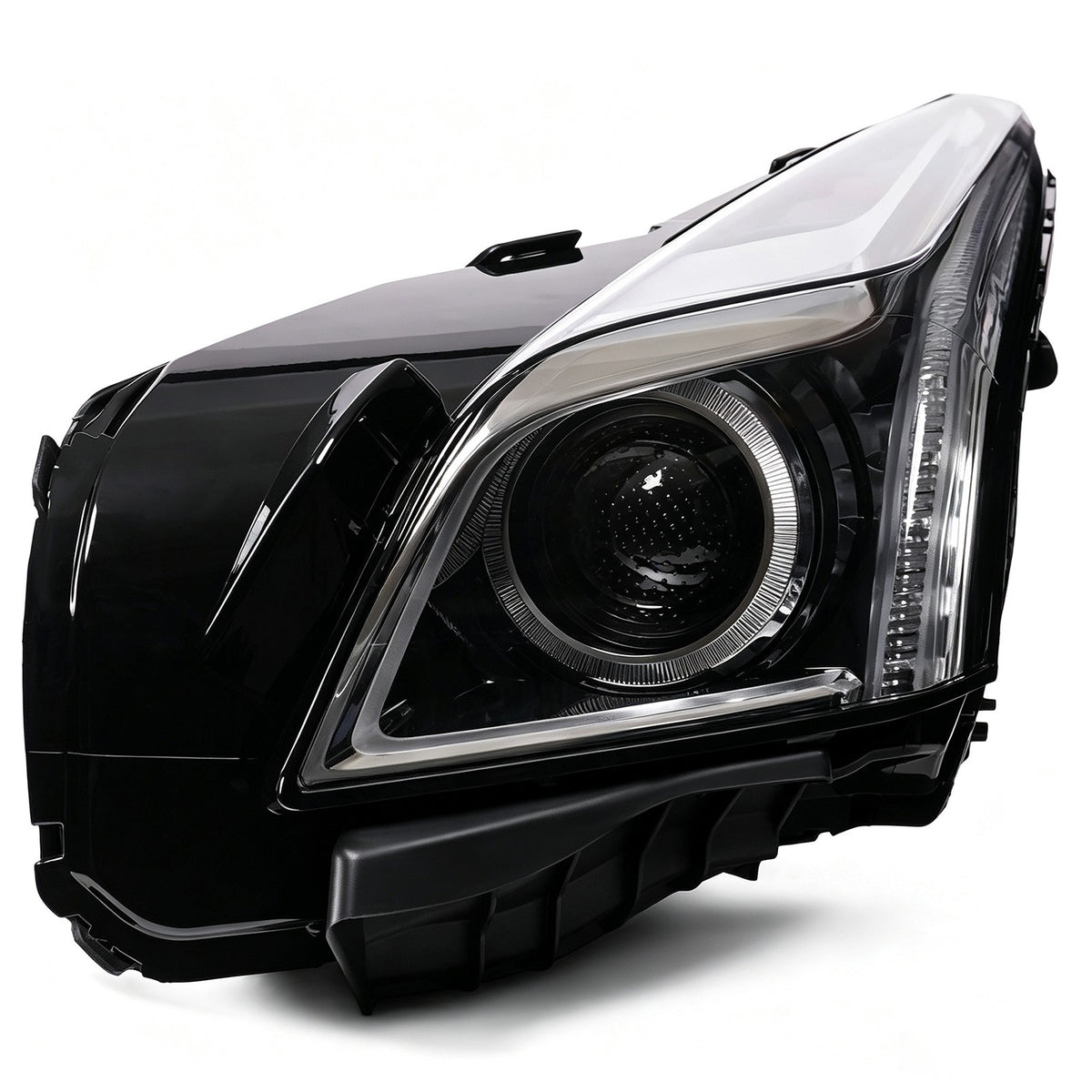 Right halogen projector headlight lens close-up for 2014-2019 Cadillac CTS