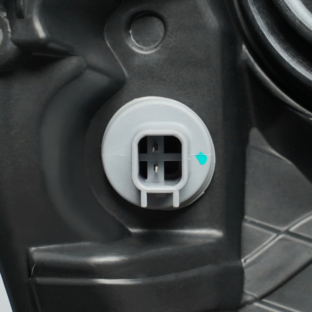 Halogen headlight connector close-up for 2020-2022 Ford Super Duty