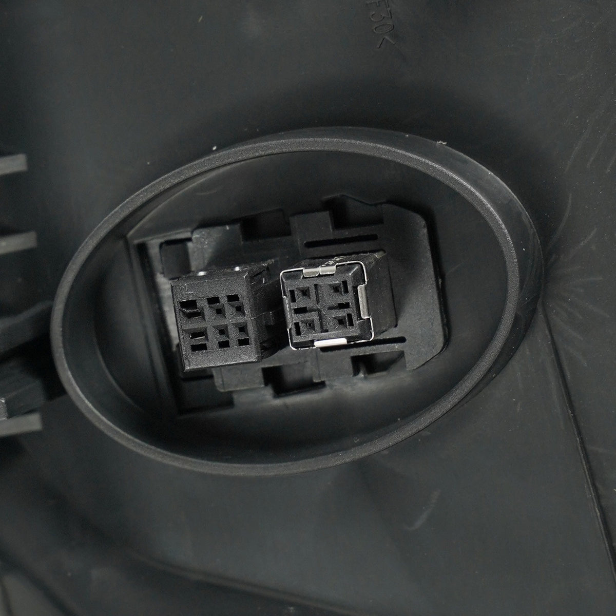 Right HID headlight side angle for 2013-2017 Cadillac XTS