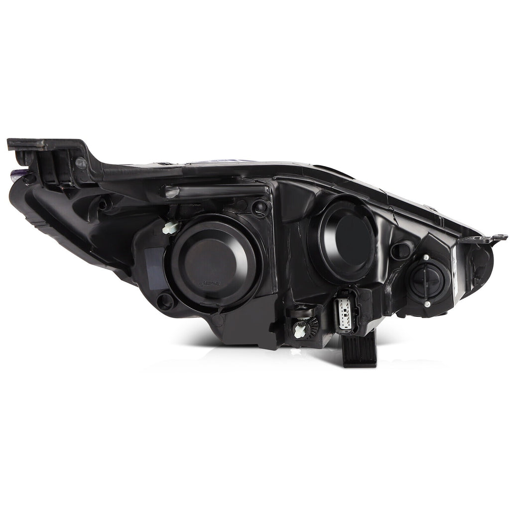 Left halogen headlight lens close-up for 2014-2019 Ford Fiesta