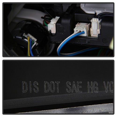 Hid headlight connector close-up for 2008-2014 BMW X6 E71