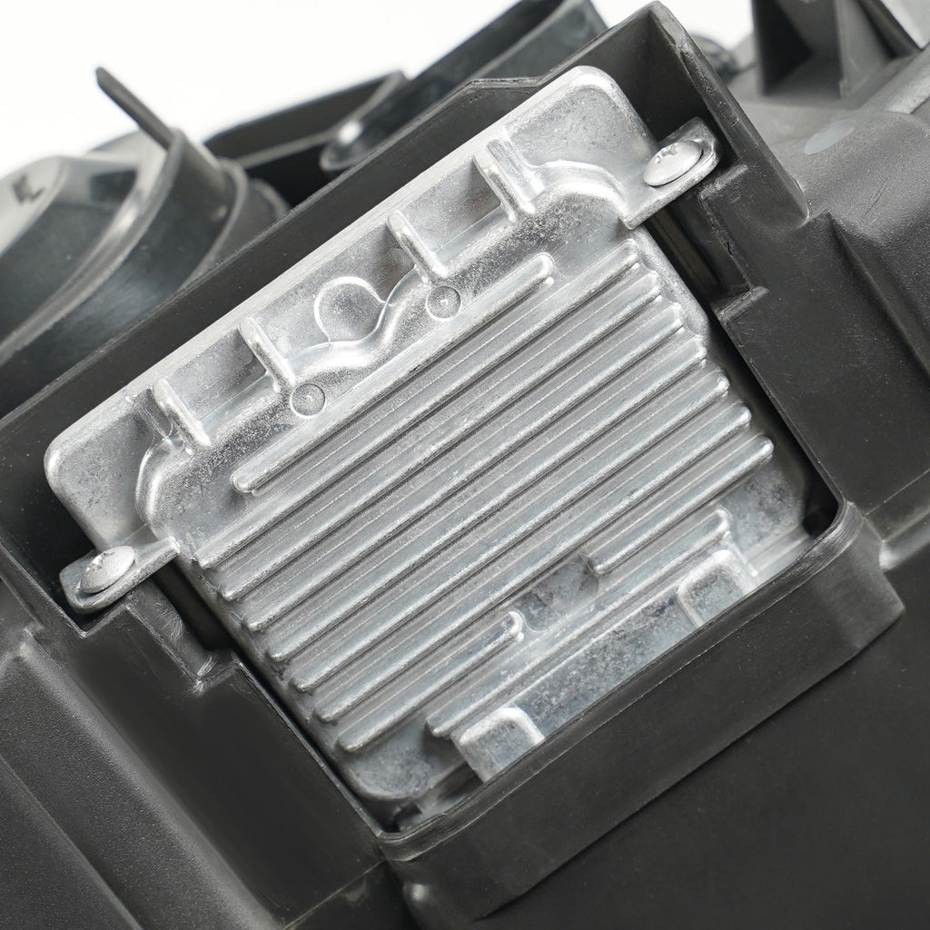 Right HID headlight lens close-up for 2013-2016 Ford Escape