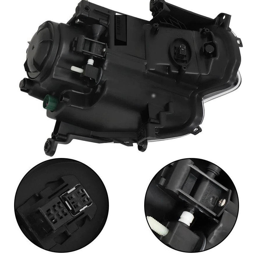 Hid headlight turn signal close-up for 2014-2018 Jeep Cherokee