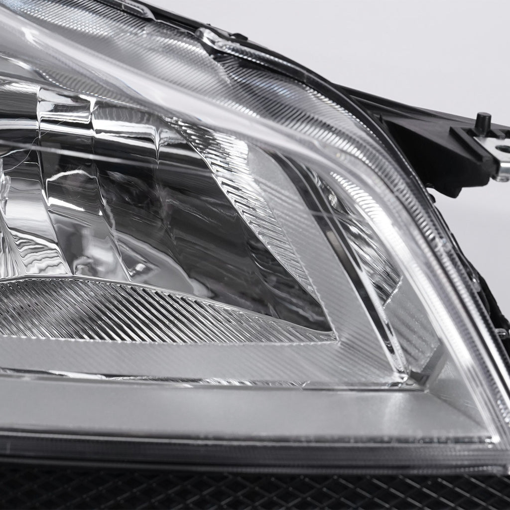 Halogen headlight connector close-up for 2013-2016 Ford Escape