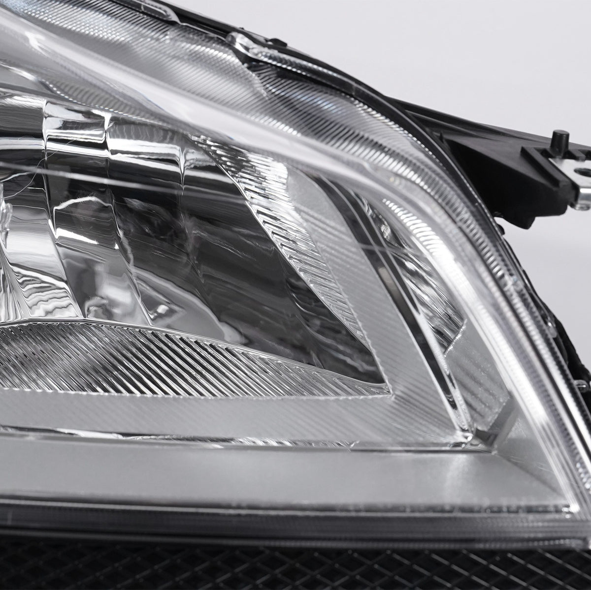 Halogen headlight connector close-up for 2013-2016 Ford Escape