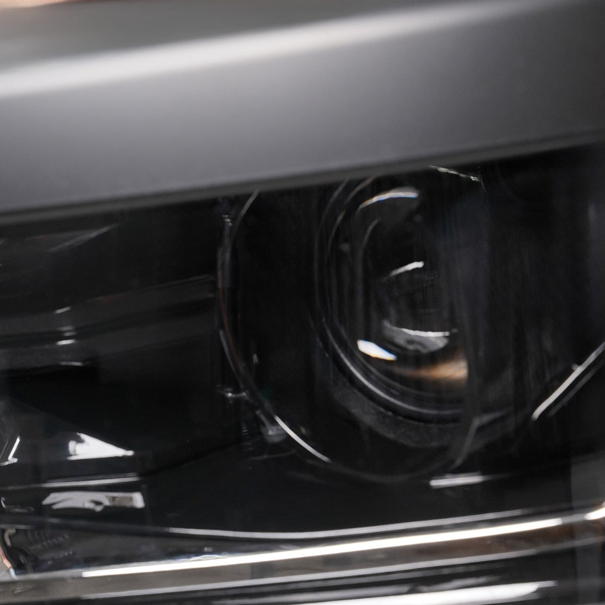 Hid headlight bulb socket close-up for 2016-2018 Chevy Silverado 1500