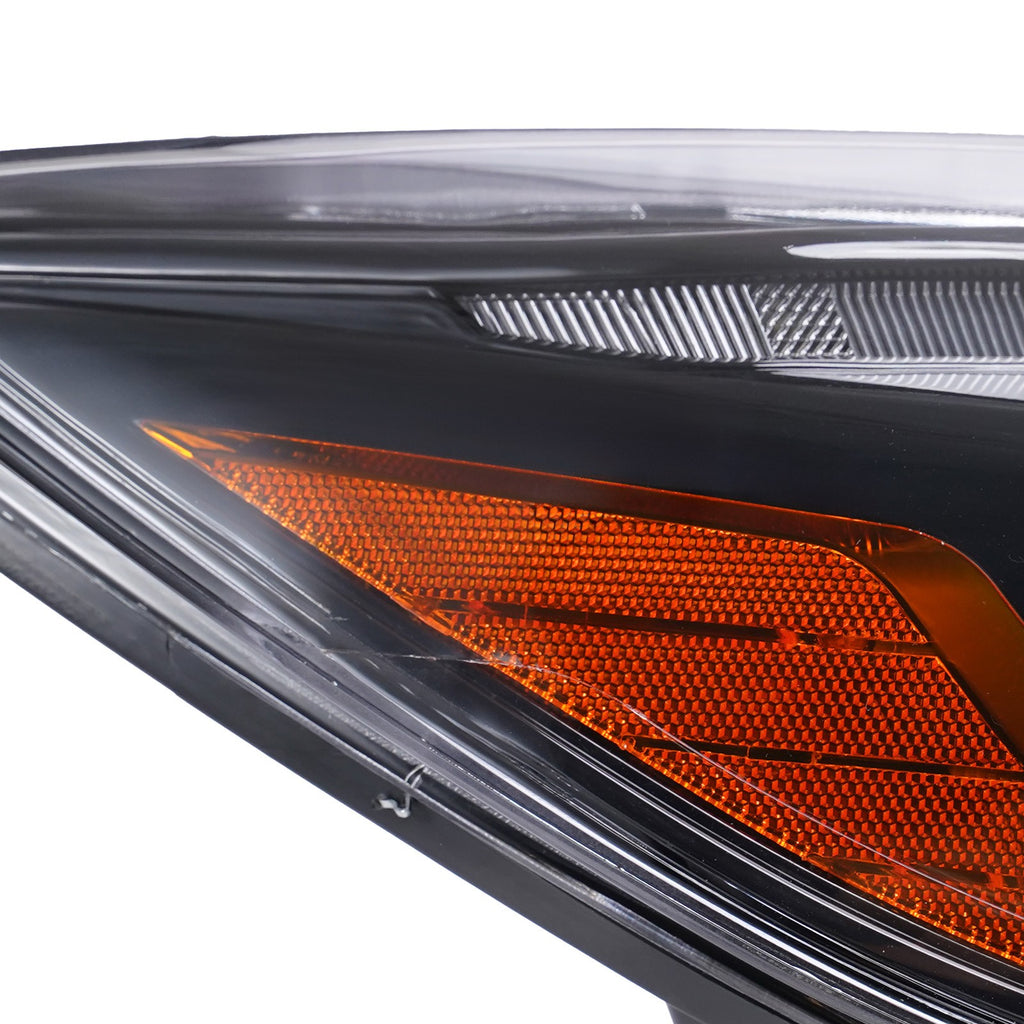 Halogen projector headlight adjuster close-up for 2012-2014 Ford Focus