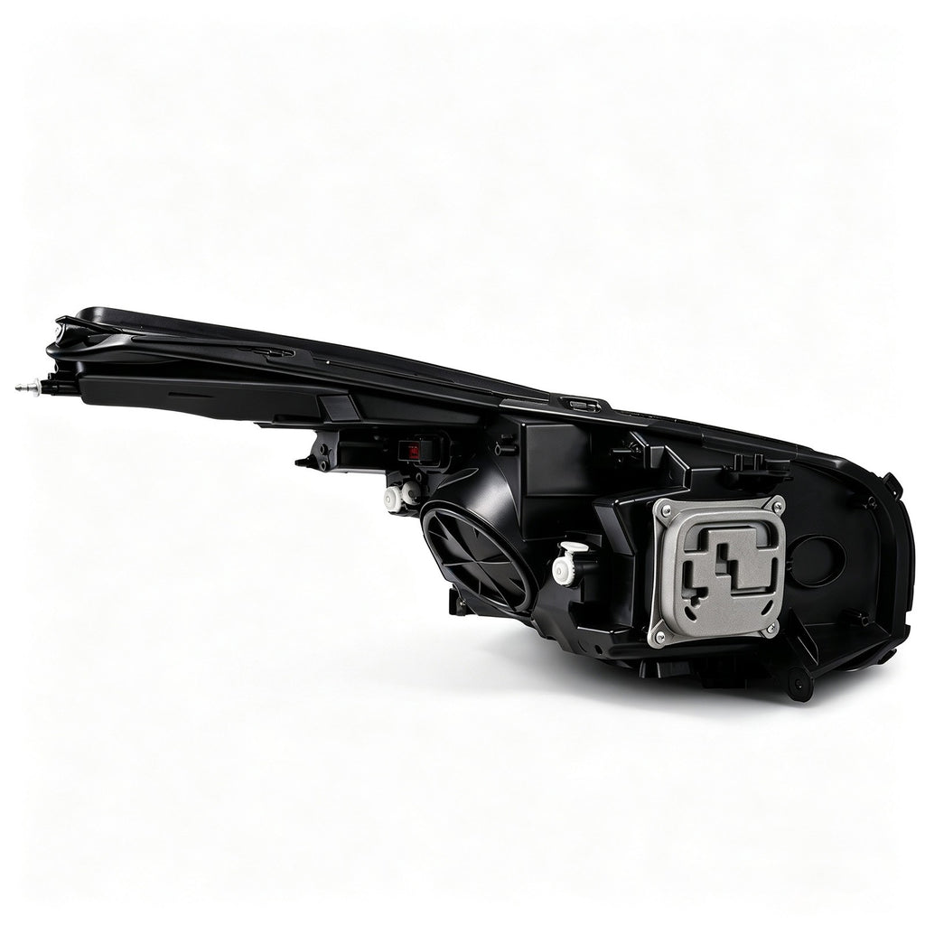 Halogen projector headlight connector close-up for 2014-2019 Cadillac CTS