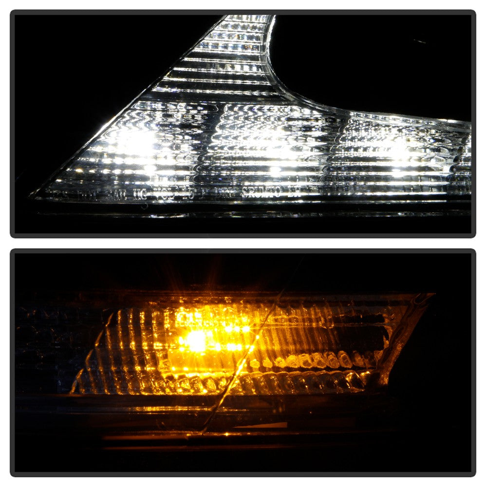 Right HID headlight lens close-up for 2013-2015 Lexus GS350