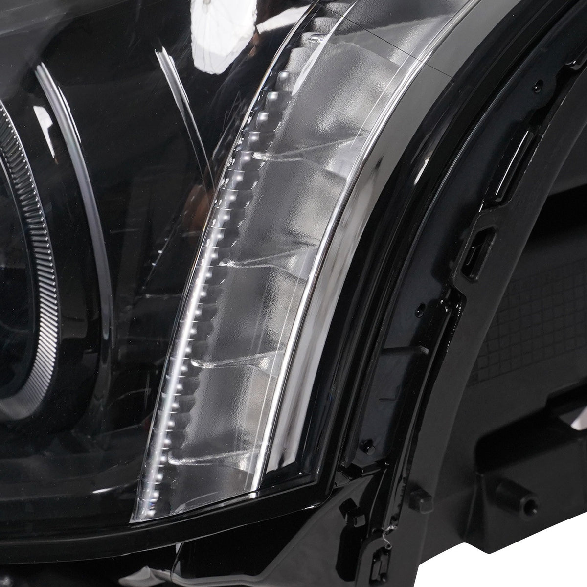 Black HID Projector headlight side angle for 2015-2019 Cadillac CTS