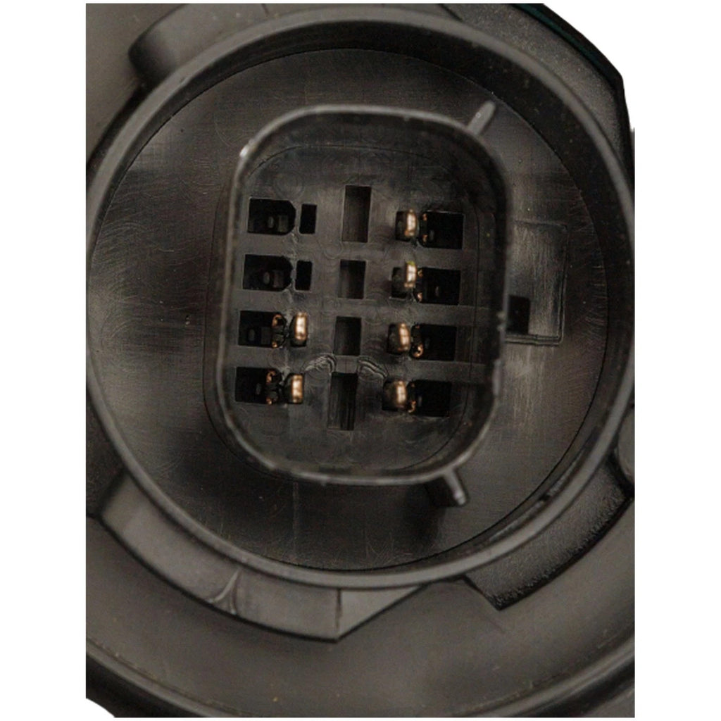 Hid headlight bulb socket close-up for 2016-2018 GMC Sierra 1500