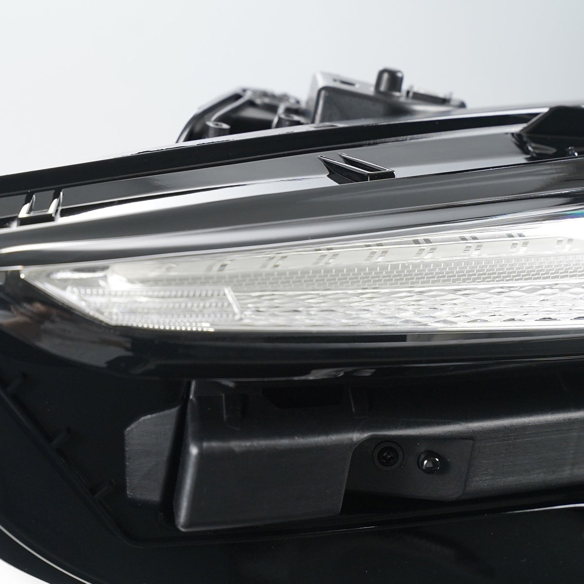 Led headlight adjuster close-up for 2024-2025 Buick Encore GX