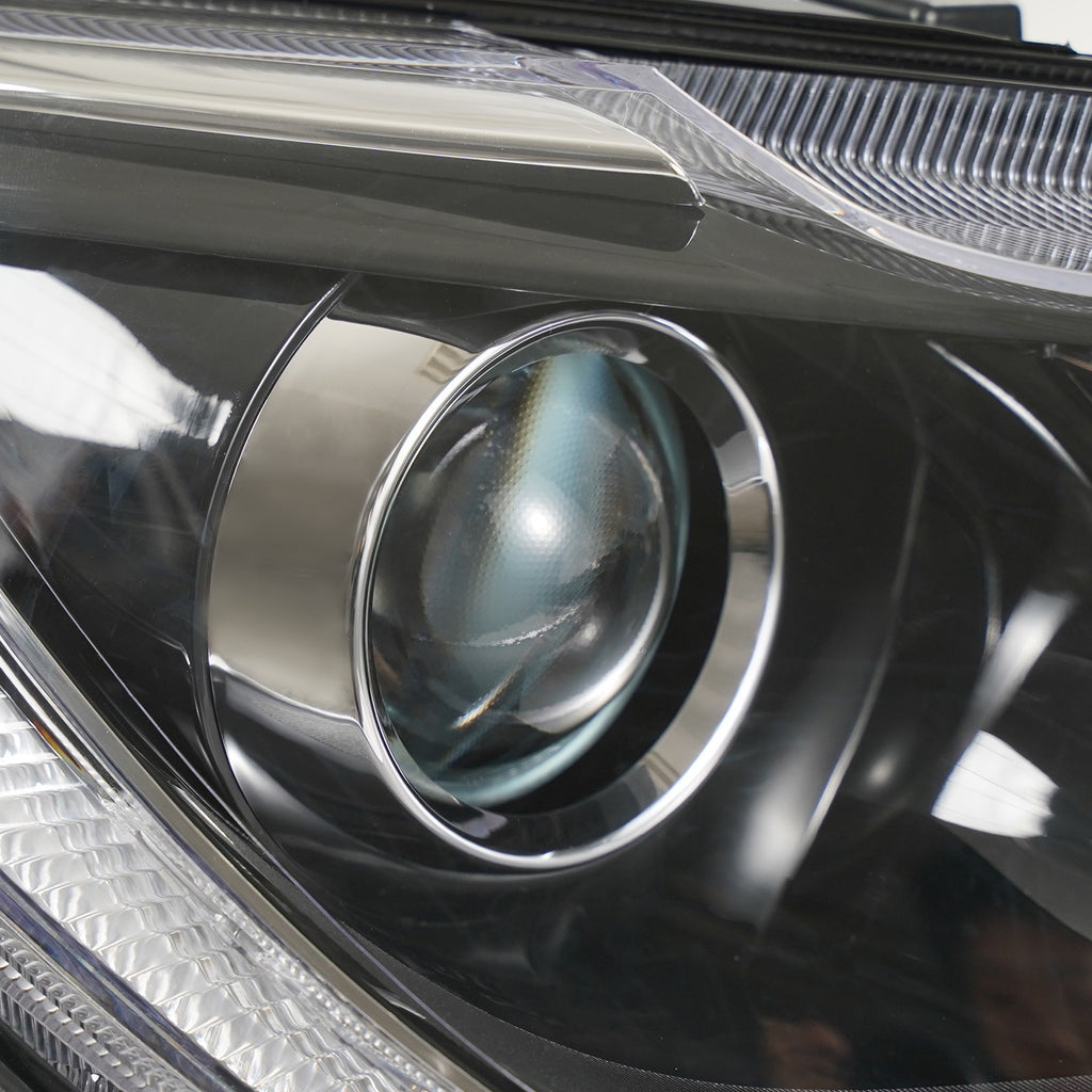 Halogen headlight connector close-up for 2017-2020 Chrysler Pacifica