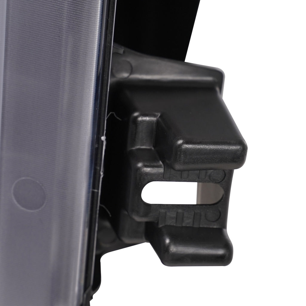 Led headlight connector close-up for 2020-2023 GMC Sierra 2500HD/3500HD