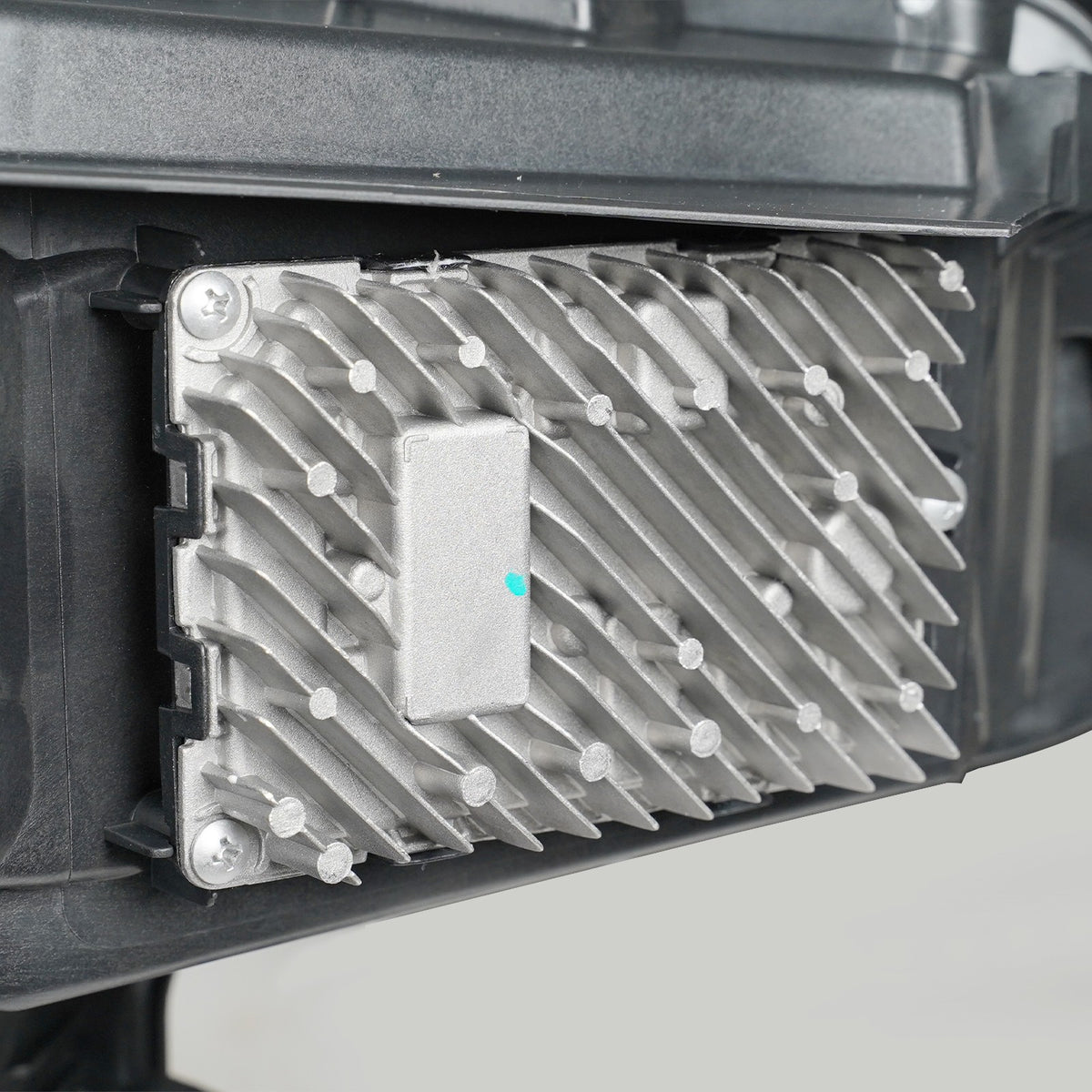 Led headlight adjuster close-up for 2025-2027 Chevrolet Equinox