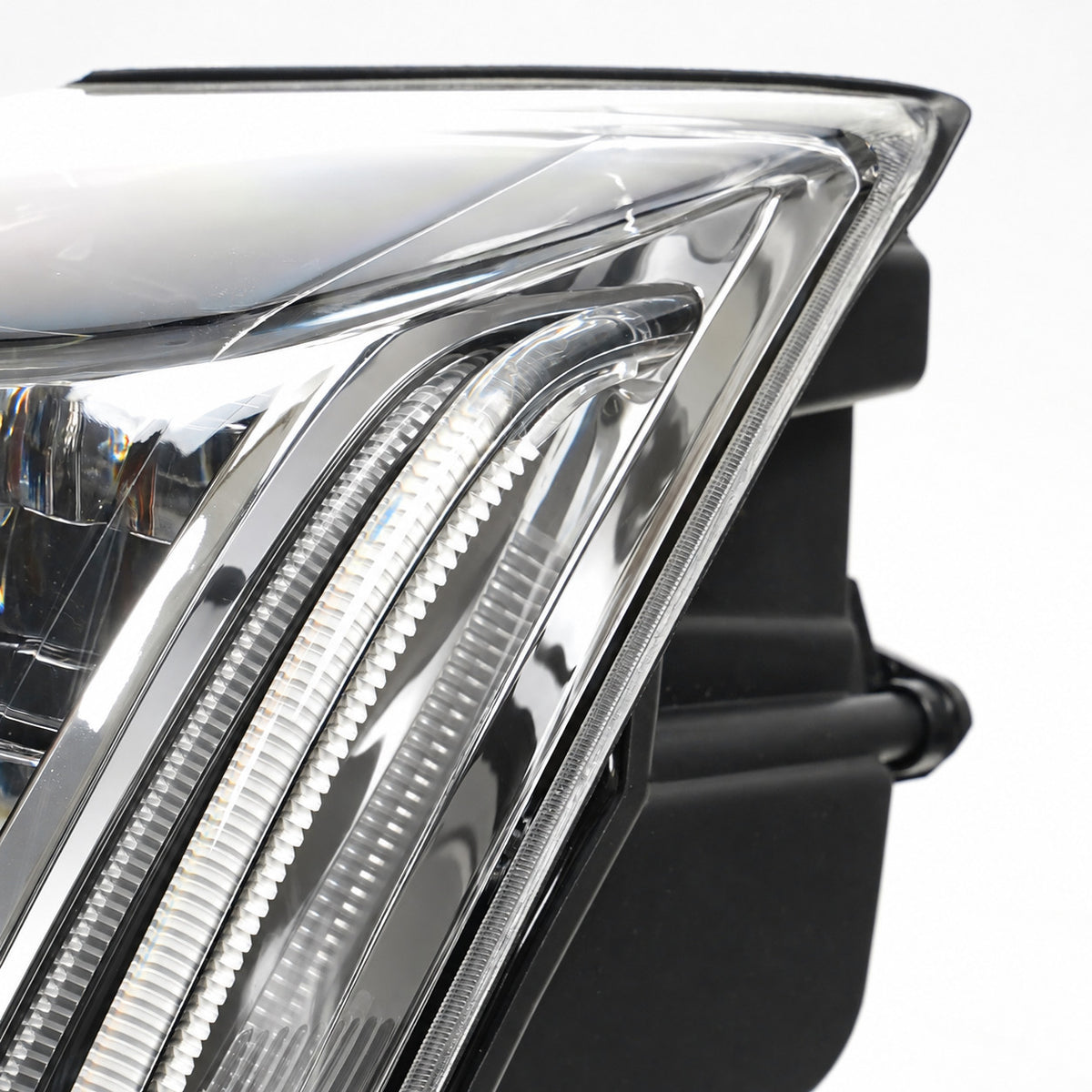 Hid headlight connector close-up for 2008-2014 Cadillac CTS