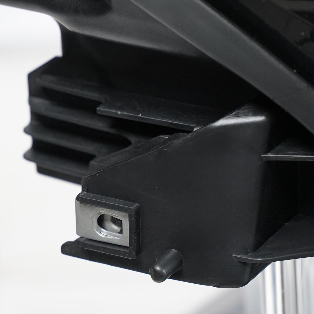 Led headlight mounting tab close-up for 2020-2023 Buick Encore GX