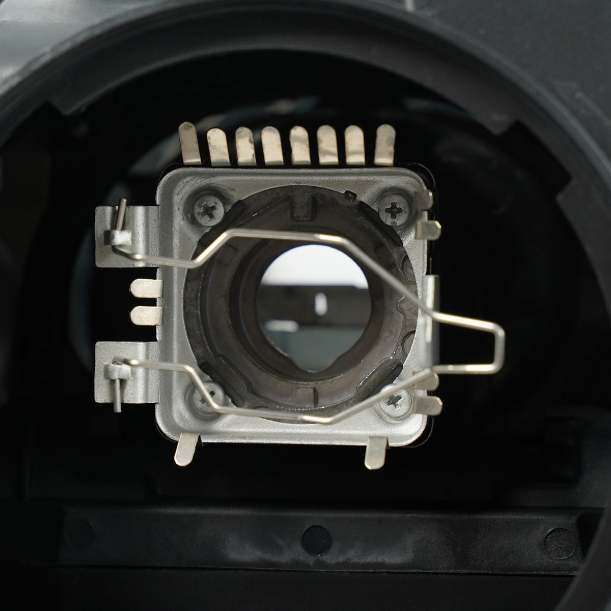 Right HID headlight lens close-up for 2017-2022 Chrysler 300