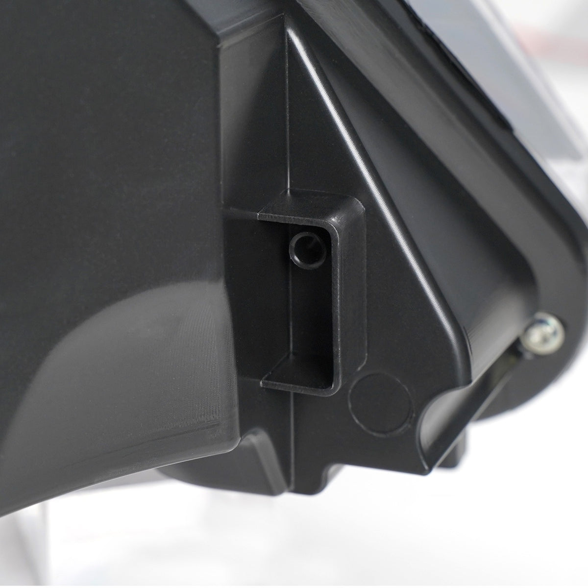 Hid headlight mounting tab close-up for 2011-2014 BMW X3 (F25)