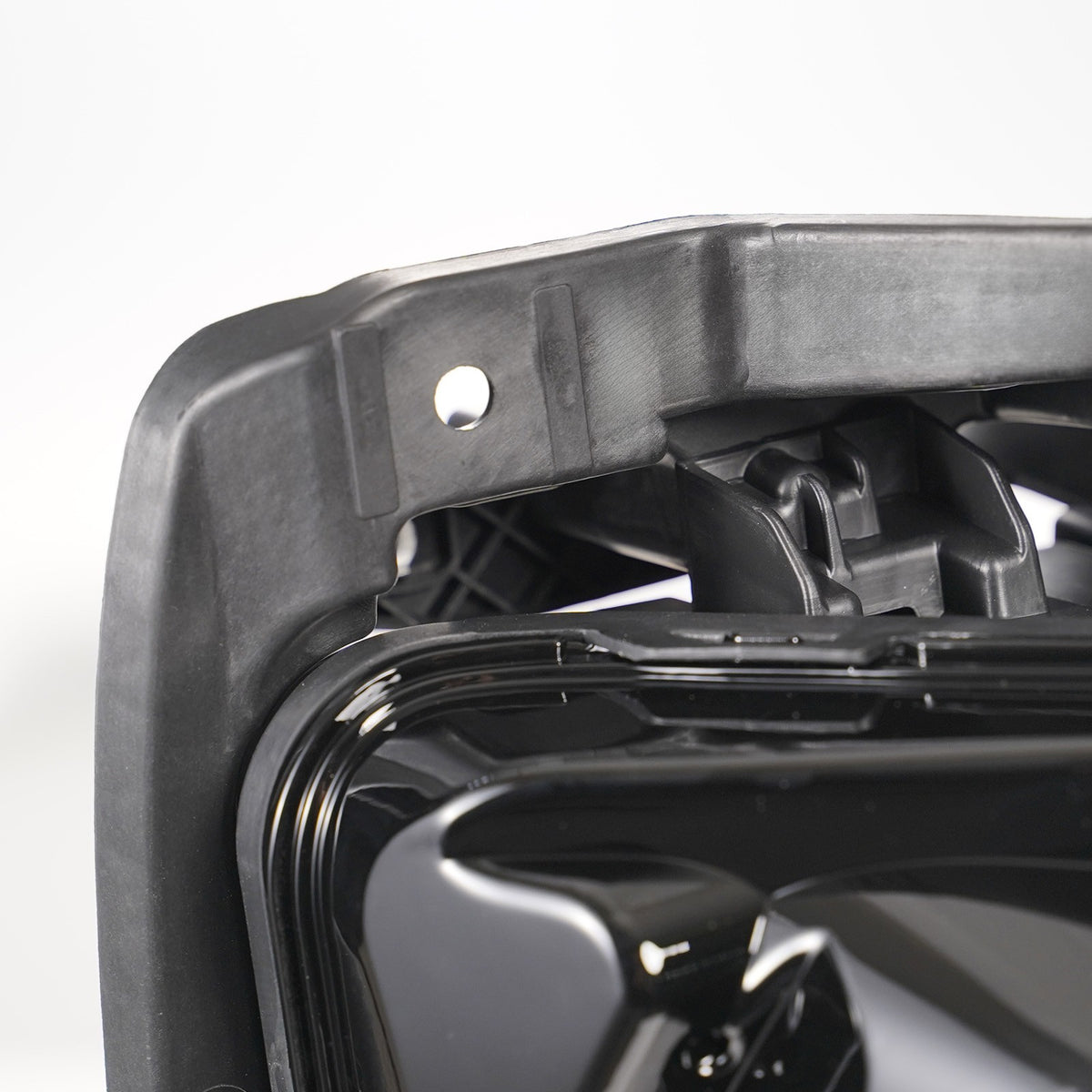 Hid headlight connector close-up for 2019-2022 Chevy Blazer