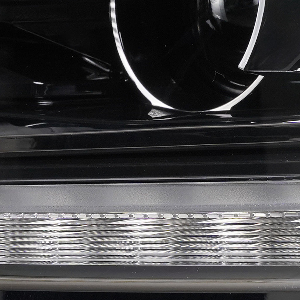 Hid headlight reflector close-up for 2016-2018 Chevy Silverado 1500