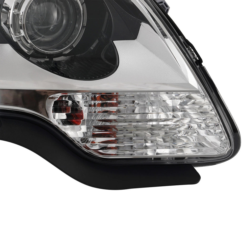 Hid headlight connector close-up for 2007-2012 GMC Acadia