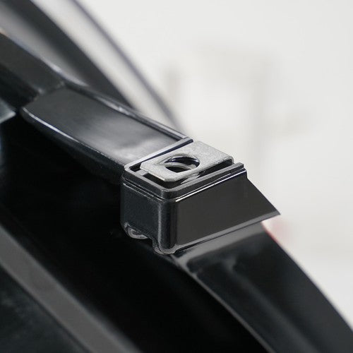Hid headlight bulb socket close-up for 2010-2019 Lincoln MKT