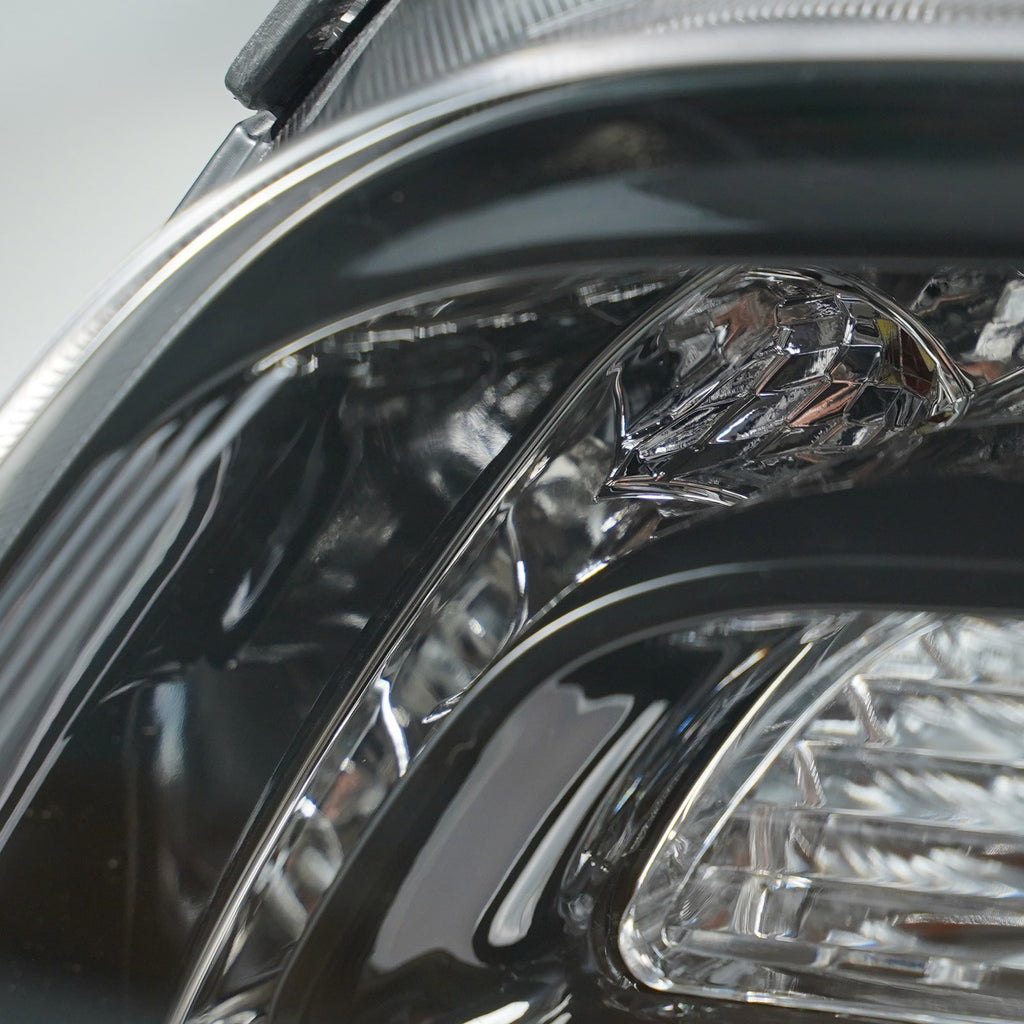 Halogen projector headlight adjuster close-up for 2015-2023 Chrysler 300
