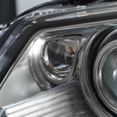 Hid headlight reflector close-up for 2010-2019 Lincoln MKT