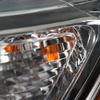 Hid headlight turn signal close-up for 2010-2019 Lincoln MKT